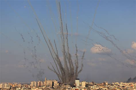 Palestinian militants in Gaza fire rockets toward Israel